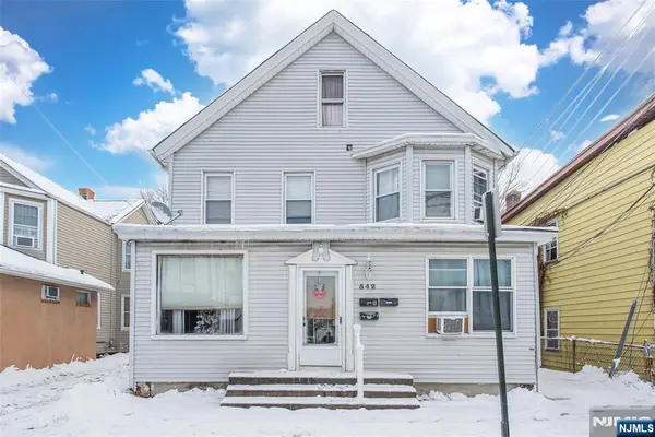 542 Ringwood Avenue, Wanaque, NJ 07465