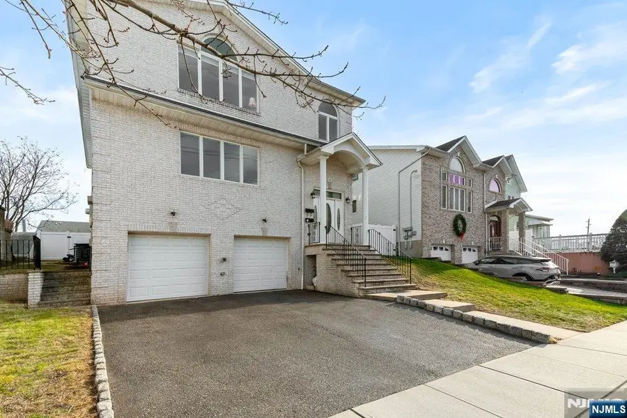 132 Clinton Place, East Rutherford, NJ 07073 - Image #3