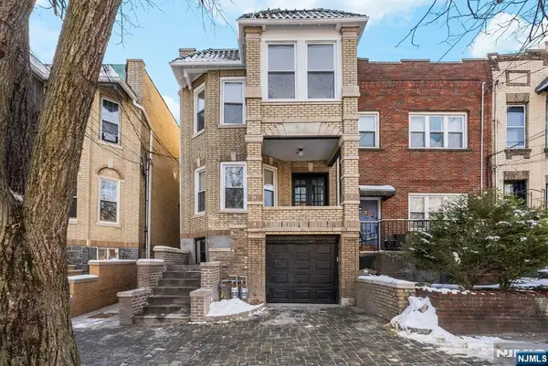 63 Highwood Terrace, Weehawken, NJ 07086