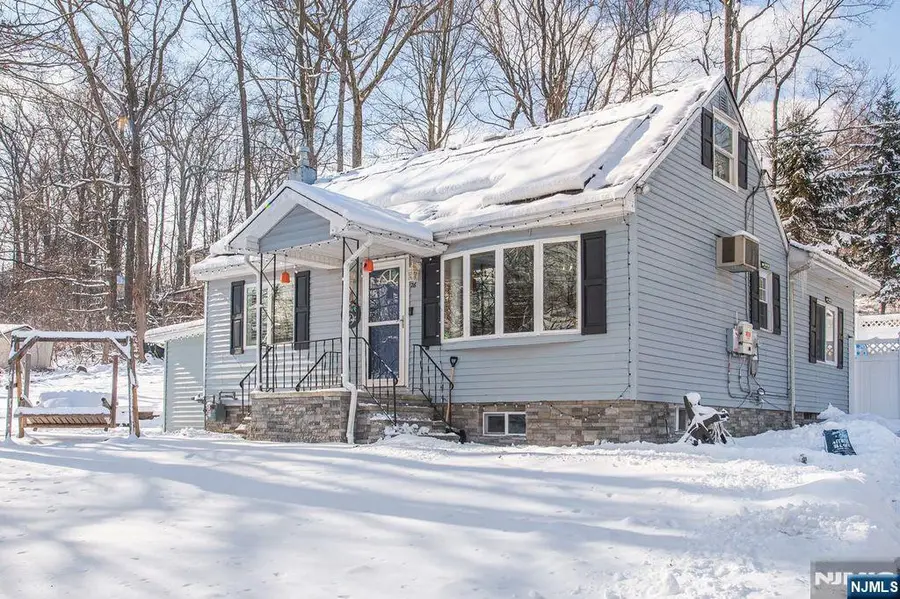 26 Hickory Avenue, West Milford, NJ 07480 - Image #2