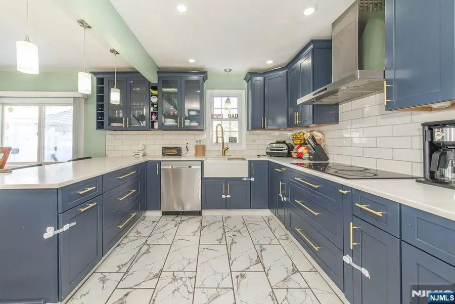 26 Hickory Avenue, West Milford, NJ 07480 - Image #3