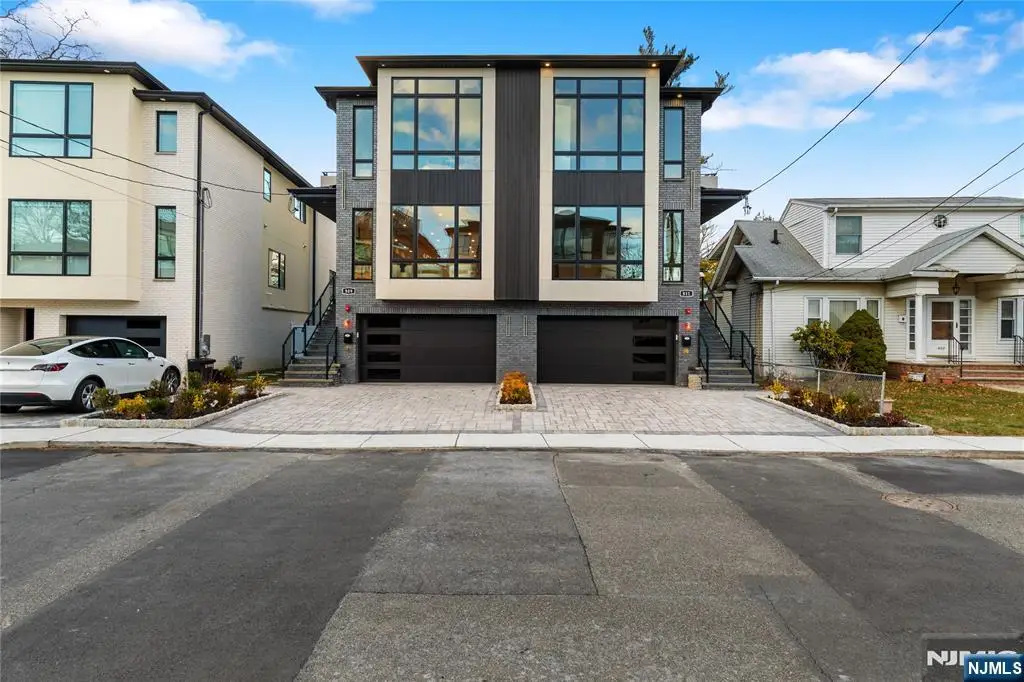 811 Jassamine Way, Fort Lee, NJ 07024 - Image #1