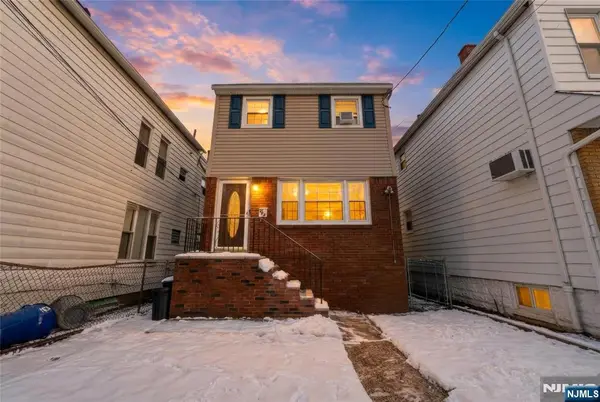 204 Devon Street, Kearny, NJ 07032