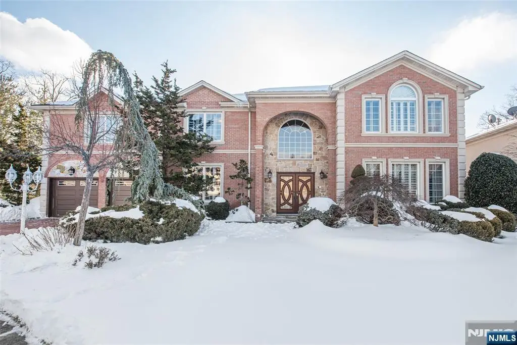 6 Merrimack Court, Paramus, NJ 07652 - Image #1