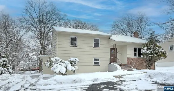 27 Old Short Hills Road, West Orange, NJ 07052