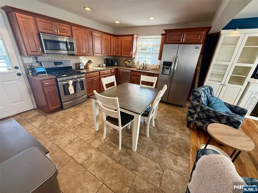 44 Leonard Drive, Waldwick, NJ 07463 - Image #3