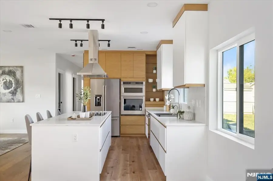 27 Sullivan Drive, Emerson, NJ 07630 - Image #2