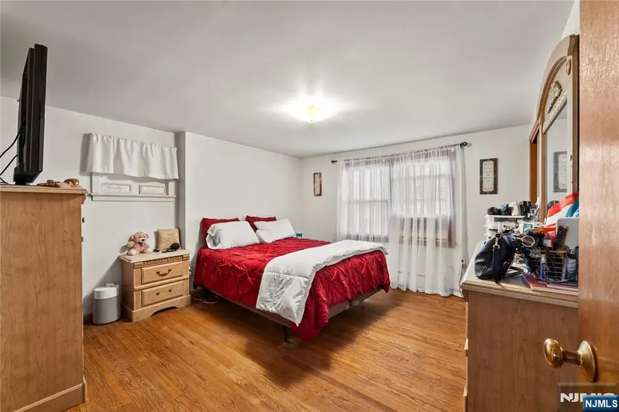 19 Inwood Street, Clifton, NJ 07011 - Image #3