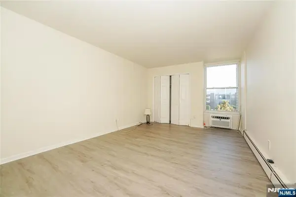 1 River 3G, Nutley, NJ 07110