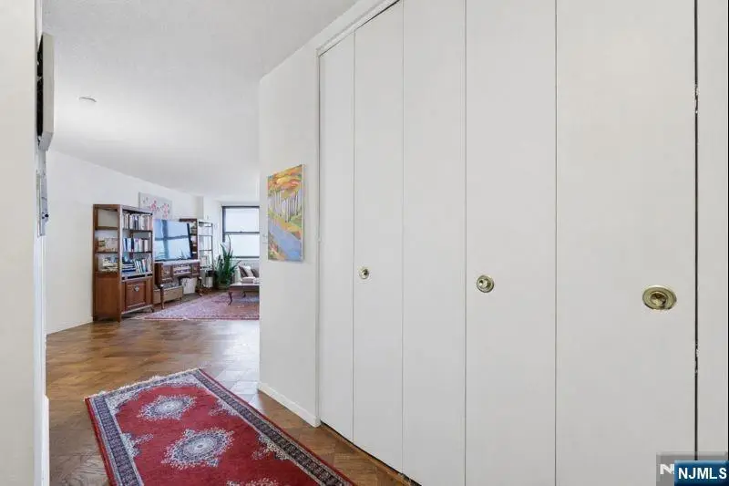 7002 JFK Blvd E 6D, Guttenberg, NJ 07093 - #3