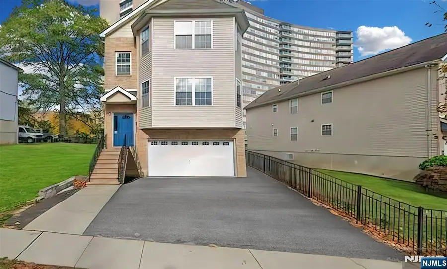 54 Melrose Avenue, East Orange, NJ 07018 - Image #2