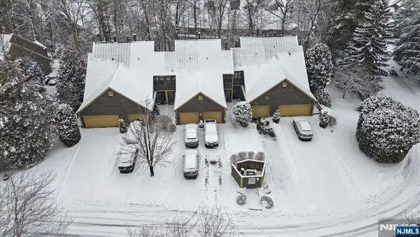 33 Concord Road, West Milford, NJ 07480