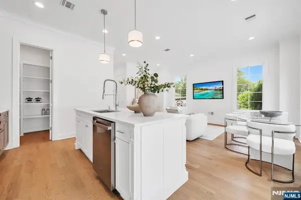 24 Gabriel Court 24, Paramus, NJ 07652