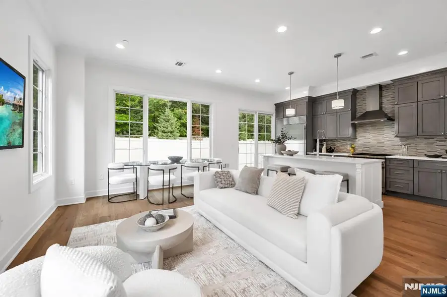 24 Gabriel Court 24, Paramus, NJ 07652 - Image #2