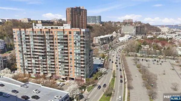 1008 Hudson Park, Edgewater, NJ 07020