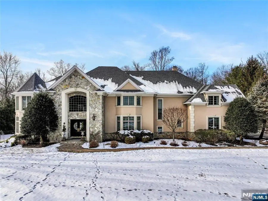2 Stewart Court, Old Tappan, NJ 07675 - Image #2