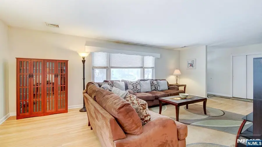 25 Woodland Avenue, West Orange, NJ 07052 - #3