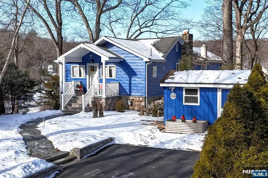 7 Birch Road, Bloomingdale, NJ 07403 - Image #2