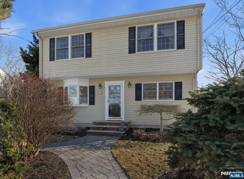 290 Wyckoff Avenue, Waldwick, NJ 07463 - Image #1