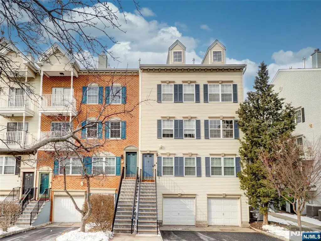 42 Krueger Court 1305, Newark, NJ 07103 - Image #1