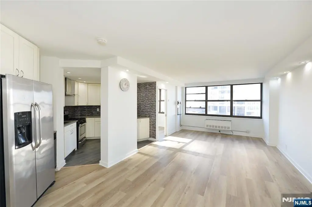 7002 Boulevard East 21B, Guttenberg, NJ 07093 - Image #1