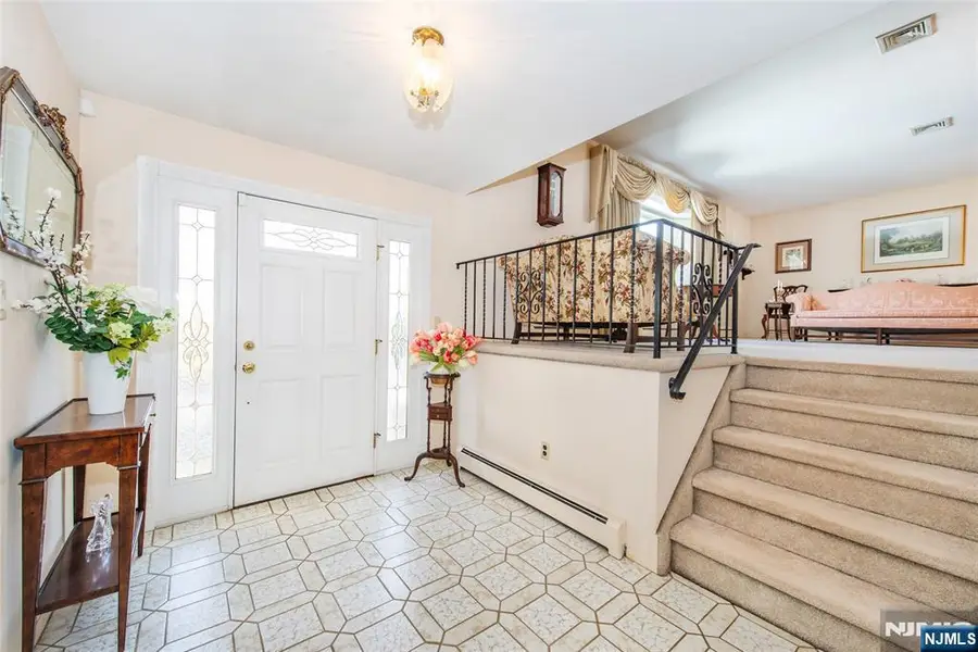 686 Kennedy Drive, Township Of Washington, NJ 07676 - Image #3