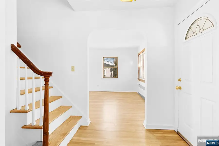 28 Glenwood Avenue, Leonia, NJ 07605 - #3