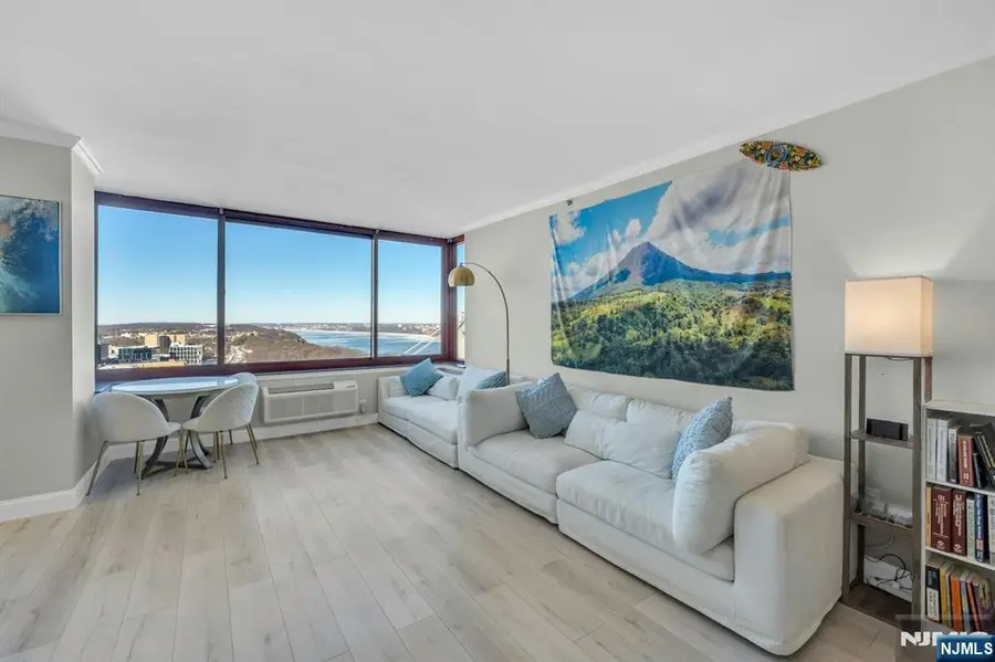 100 Old Palisade Road 3912, Fort Lee, NJ 07024 - Image #2