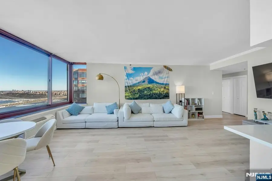 100 Old Palisade Road 3912, Fort Lee, NJ 07024 - Image #3