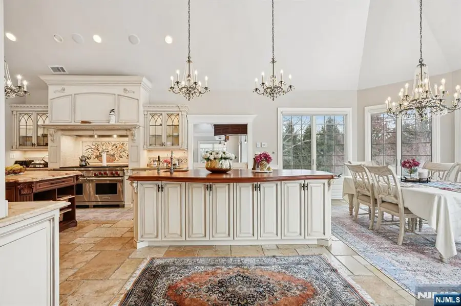 554 Hampton Hill Road, Franklin Lakes, NJ 07417 - #3