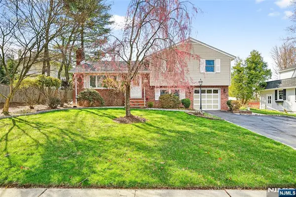 118 Harriot Avenue, Harrington Park, NJ 07640