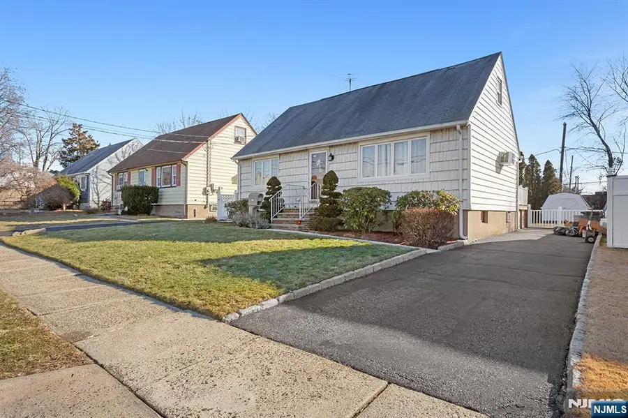 340 Kipp Avenue, Elmwood Park, NJ 07407 - Image #2