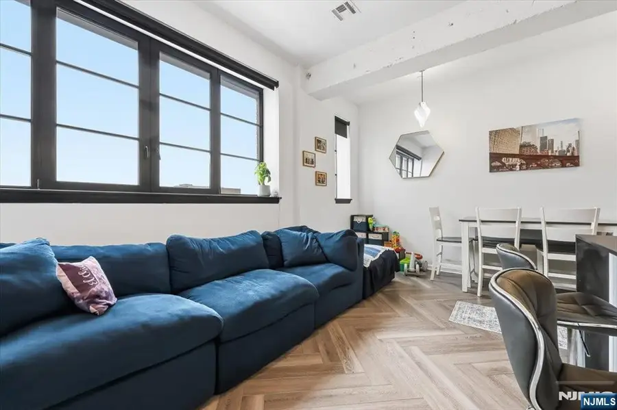 142 Charles Street 403, Jersey City, NJ 07307 - Image #2