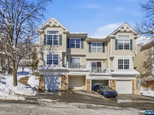 1108 Shadowlawn Drive 701, Green Brook, NJ 08812