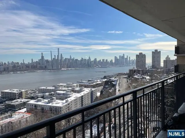 7855 Boulevard E 11E, North Bergen, NJ 07047 - Image #2