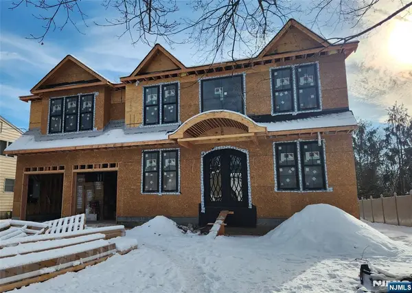 86 Azalea Street, Paramus, NJ 07652