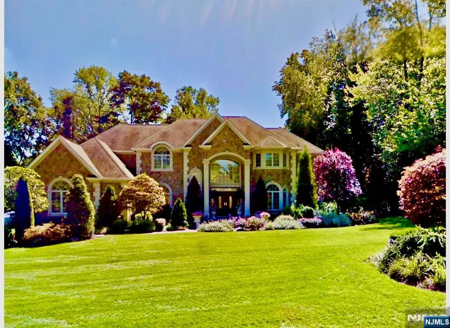 457 Devonshire Drive, Franklin Lakes, NJ 07417 - #3