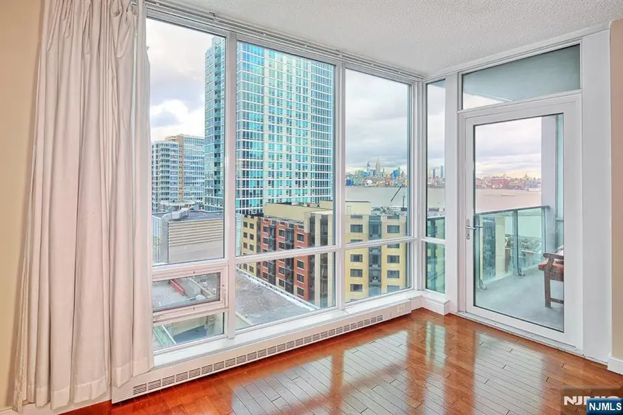 20 Newport Parkway 1209, Jersey City, NJ 07310 - Image #3