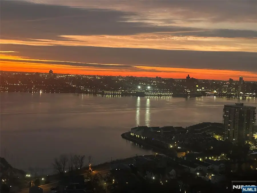 1 Horizon Road 1025, Fort Lee, NJ 07024 - Image #3