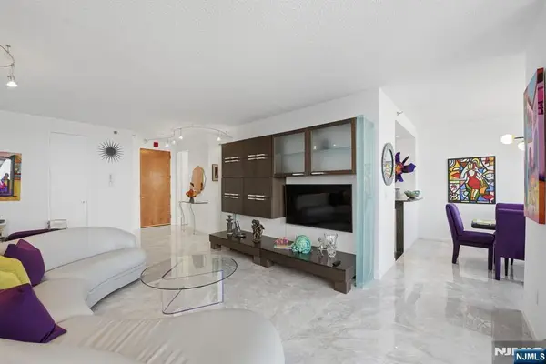 100 Carlyle Drive 6M-N, Cliffside Park, NJ 07010