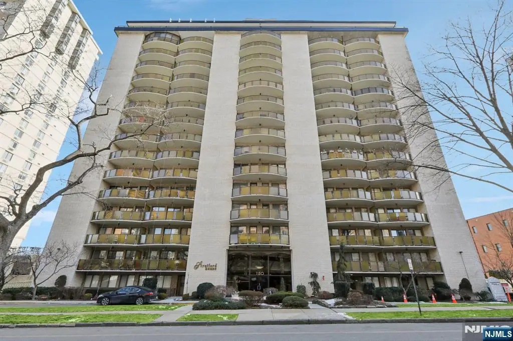 150 Overlook Avenue 7F, Hackensack, NJ 07601 - Image #1