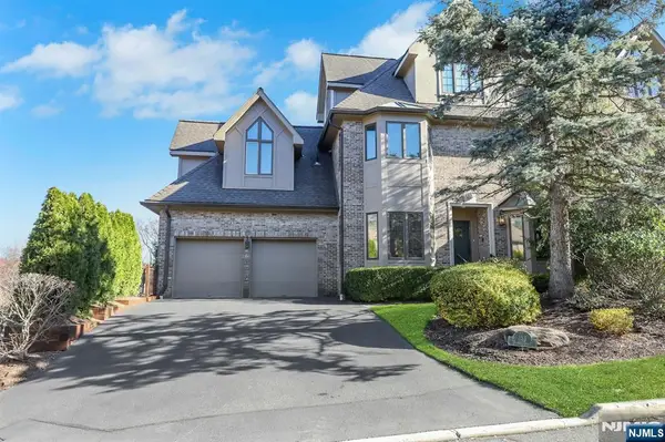 153 Ashley Place, Park Ridge, NJ 07656