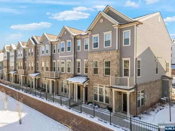 34 Arnold Drive, Wood Ridge, NJ 07075