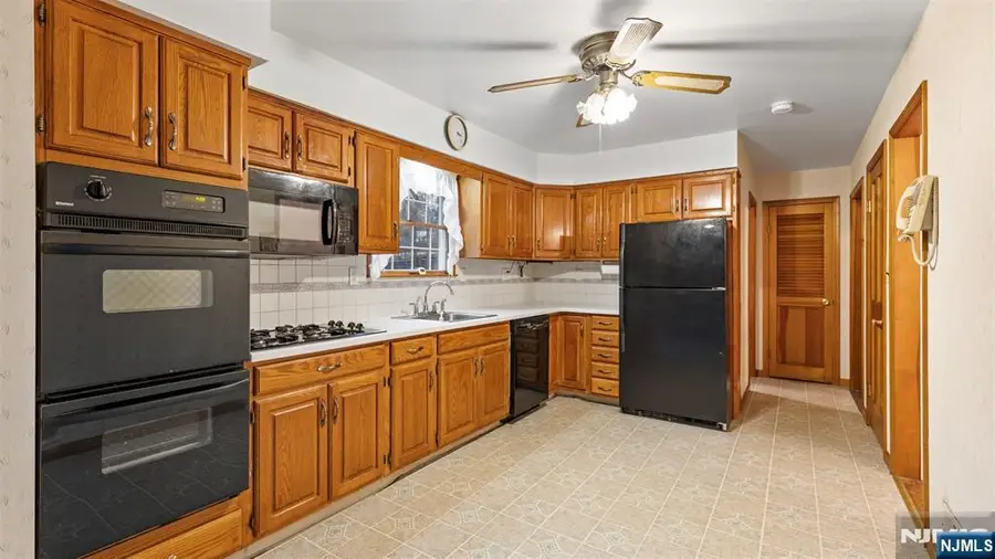 51 Black Oak Lane, Mahwah, NJ 07430 - Image #3