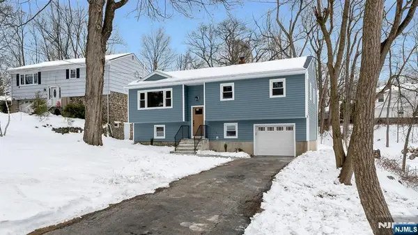 120 Star Lake Road, Bloomingdale, NJ 07403