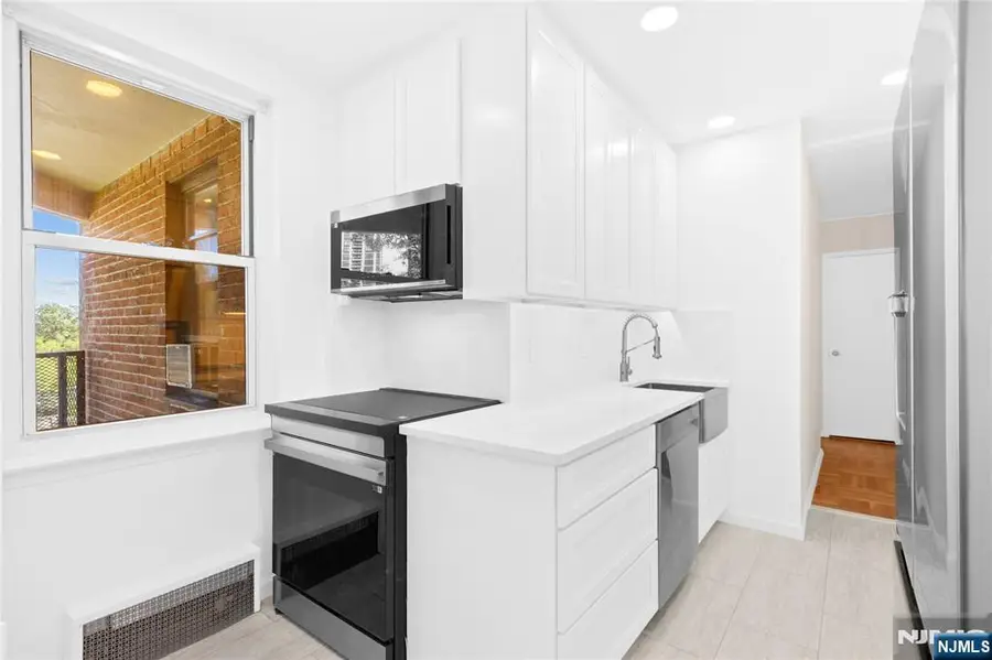 1450 Palisade Avenue 3A, Fort Lee, NJ 07024 - #3