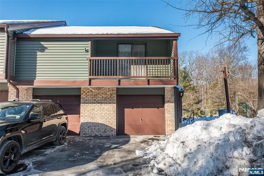 7 Summit, Clinton Township, NJ 08801 - Image #2