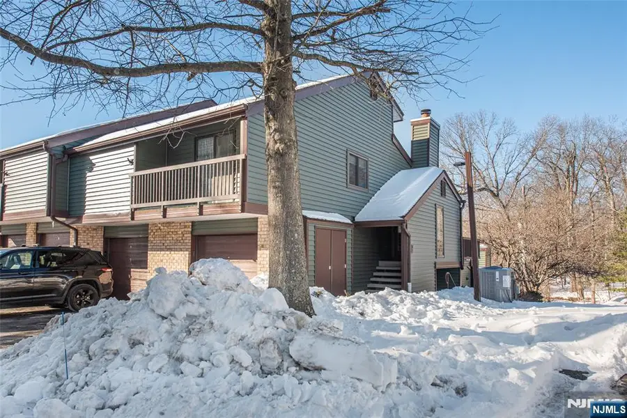7 Summit, Clinton Township, NJ 08801 - Image #3