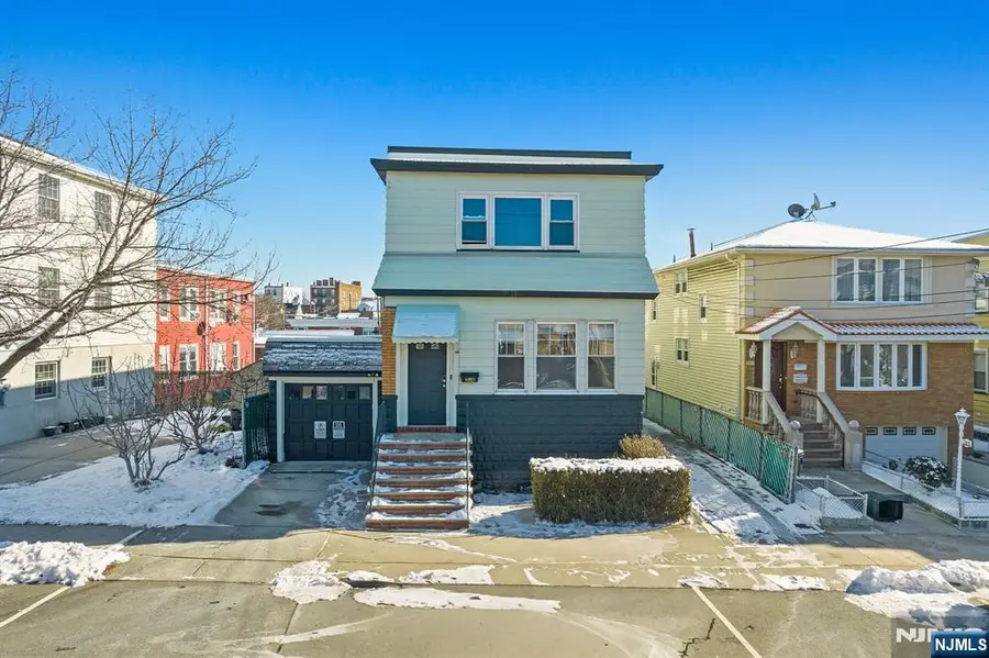 206 Highland Avenue, Kearny, NJ 07032 - #2