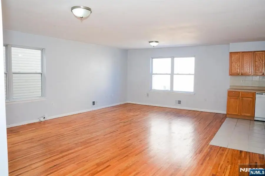 343 Sussex Avenue, Newark, NJ 07107 - Image #3